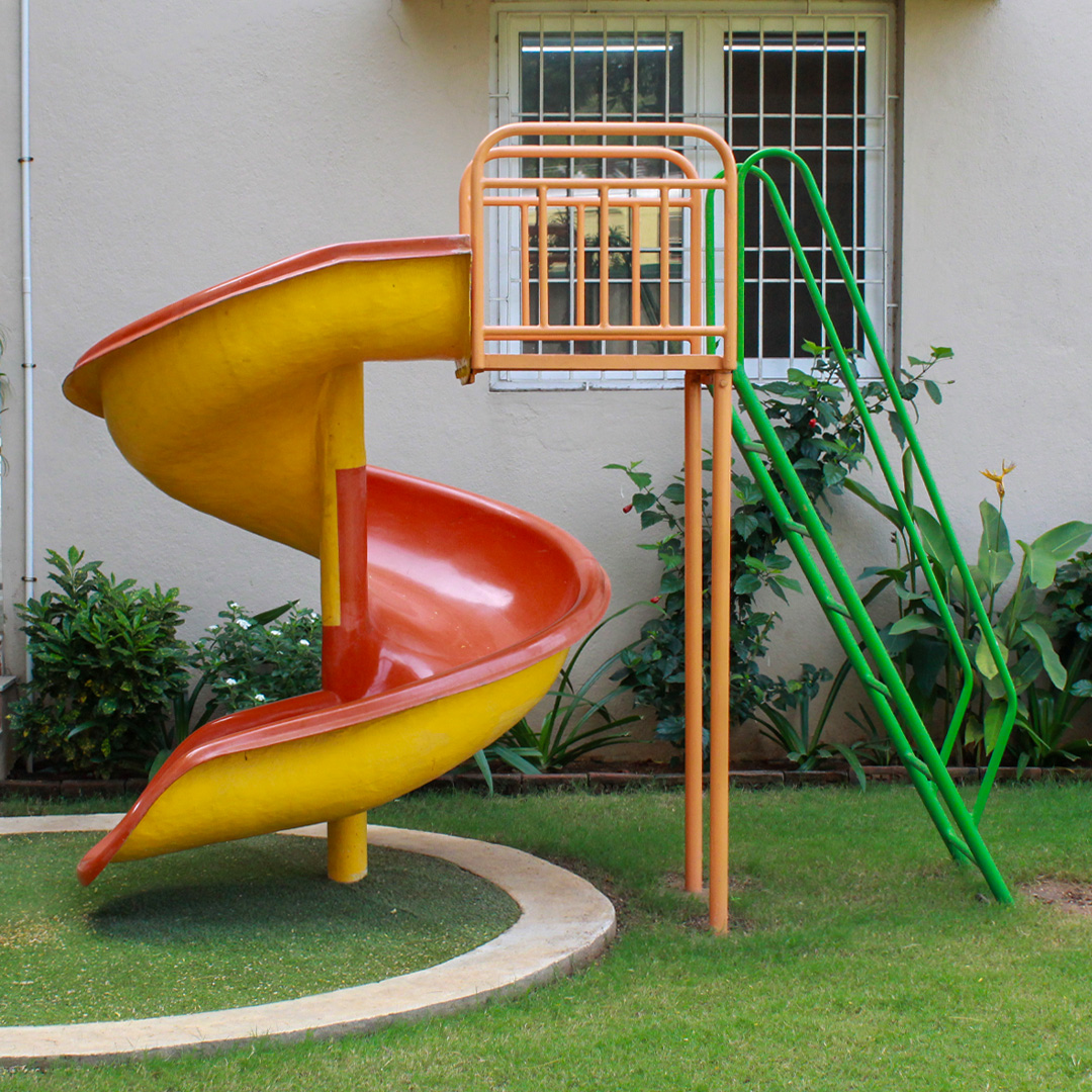 Playground Spiral Slide Securing Turbo Tube Slide Design Swing Set