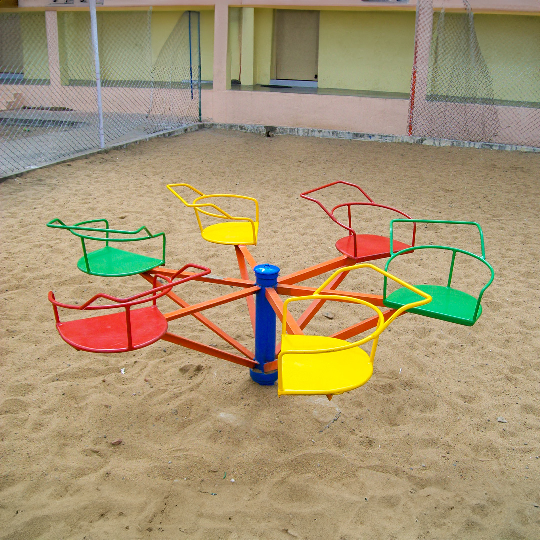 HOT Merry Go Round Play Area Equipment Seater Metal Merry Go